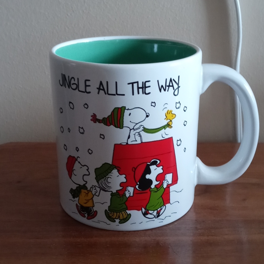Peanuts Christmas mug